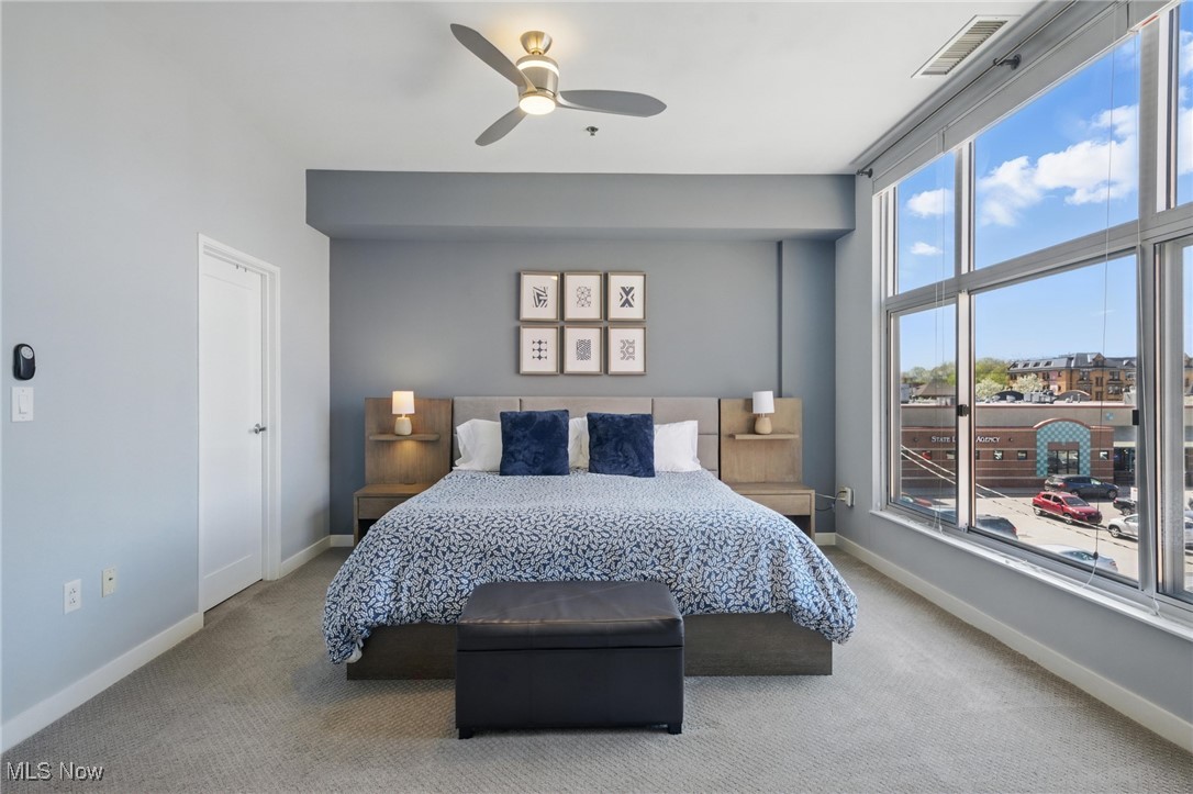 Cleveland, Ohio 44113, United States, 2 Bedrooms Bedrooms, ,3 BathroomsBathrooms,Residential,Active,189974