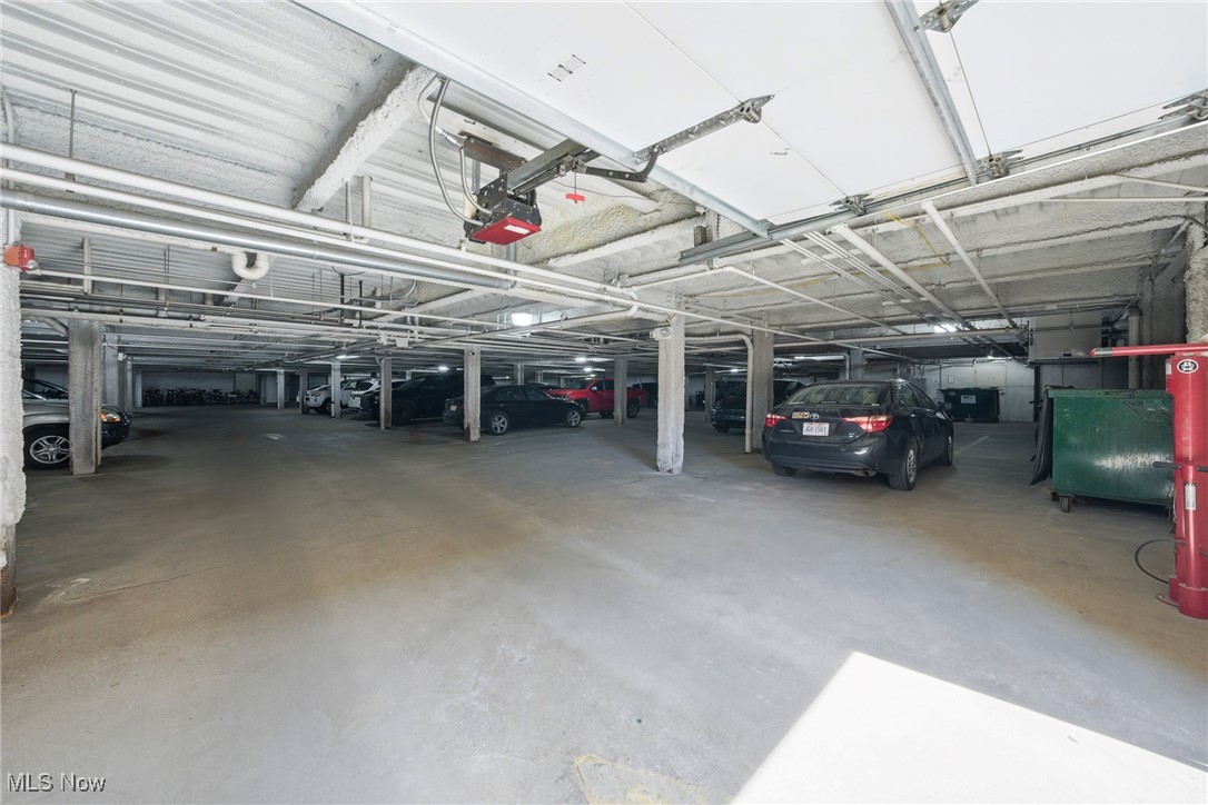 Cleveland, Ohio 44113, United States, 2 Bedrooms Bedrooms, ,3 BathroomsBathrooms,Residential,Active,189974