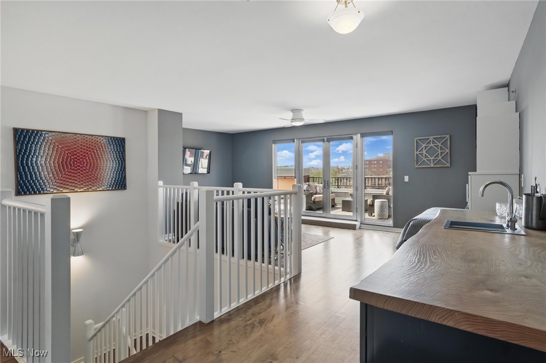 Cleveland, Ohio 44113, United States, 2 Bedrooms Bedrooms, ,3 BathroomsBathrooms,Residential,Active,189974