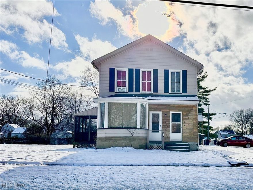 4 Plex in NE. Warren. 1- 2 Bdrm, 1 Bath, 3- 1 Bdrms, 1 Bath units. Foyer entry to all units. The 2 1st. Level units have separate entrances also. Front unit has screen porch, back unit has covered patio & shed. Paved parking. 2 Bedroom unit was recently updated. Units are in decent shape. Broiler system for heat, 1 window A/C per unit. Seller pays all utilities & own Kit appliances. 2 - Parcels 120x148 for .40 ACRE.