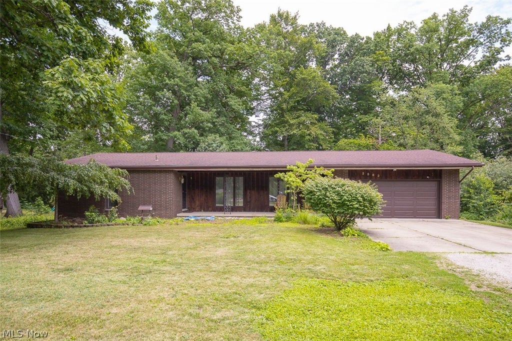 Photo of 3563 Frawood Drive, Uniontown, OH 44685 (MLS # 5222631)