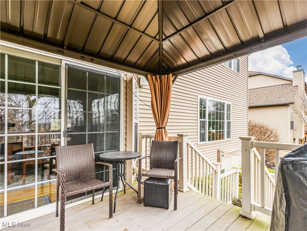 Copley, Ohio 44321, United States, 4 Bedrooms Bedrooms, ,4 BathroomsBathrooms,Residential,Contingent,79531