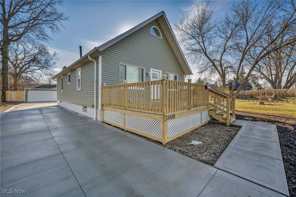 Photo of 33418 Lake Shore Boulevard, Eastlake, OH 44095 (MLS # 5180647)