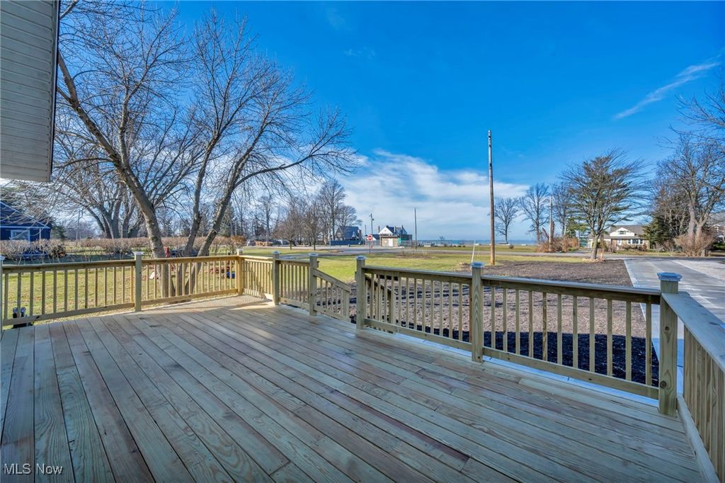 Photo of 33418 Lake Shore Boulevard, Eastlake, OH 44095 (MLS # 5180647)