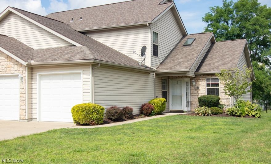 Immaculate 3 bedroom condo in desirable Falls River.  This move in ready condo has a nice view of Trudy Lake and features: a huge 25x13 great room with 15' vaulted ceilings, an updated kitchen with newer stainless steel appliances, triple sliding doors bathing the home in light, neutral decor, TWO walk in closets, zone heat and much more.  The first floor bedroom could double as great office space.  A quick closing and possession.