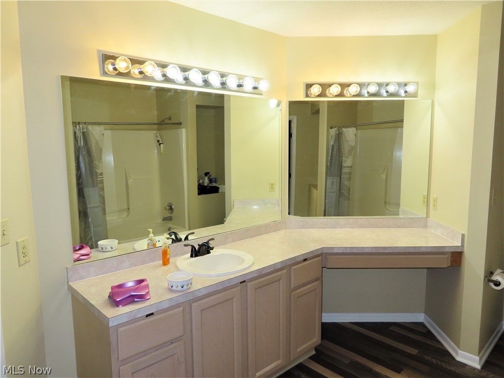 Forest Cove East Condo - Residential