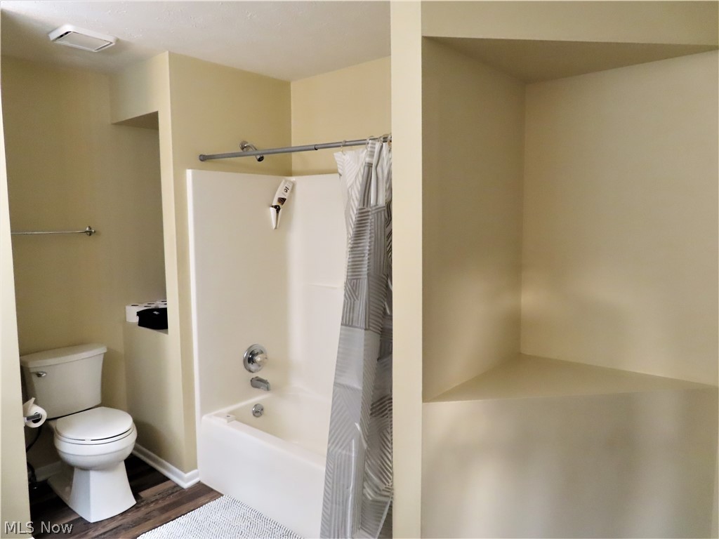 Forest Cove East Condo - Residential