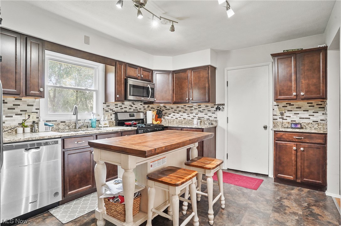 Revere Manor - Residential Lease