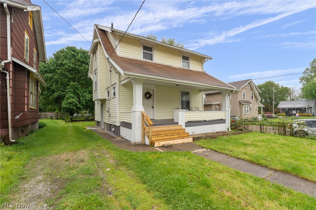 329 Girard Avenue NE