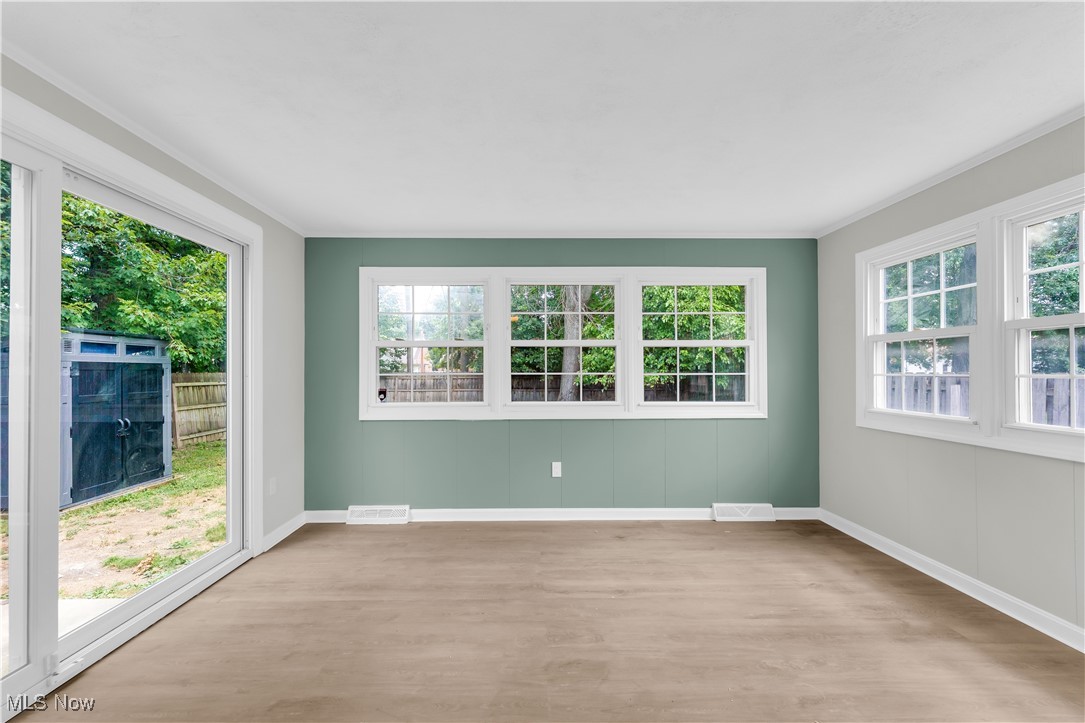 Euclid Colony Homes 02 - Residential