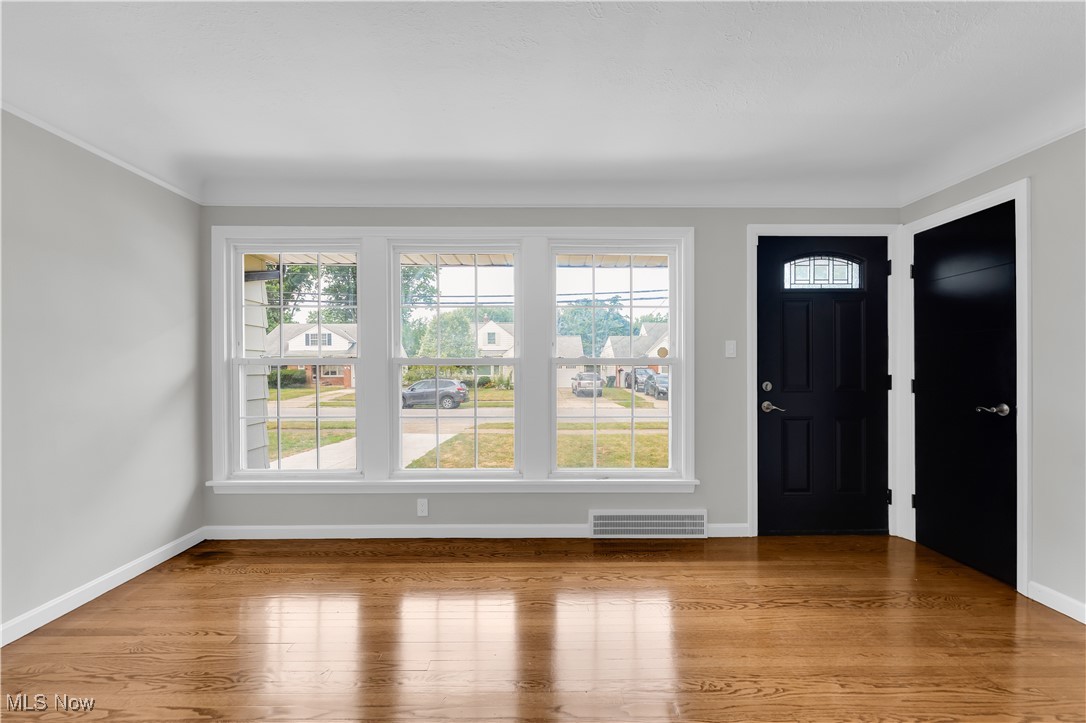 Euclid Colony Homes 02 - Residential