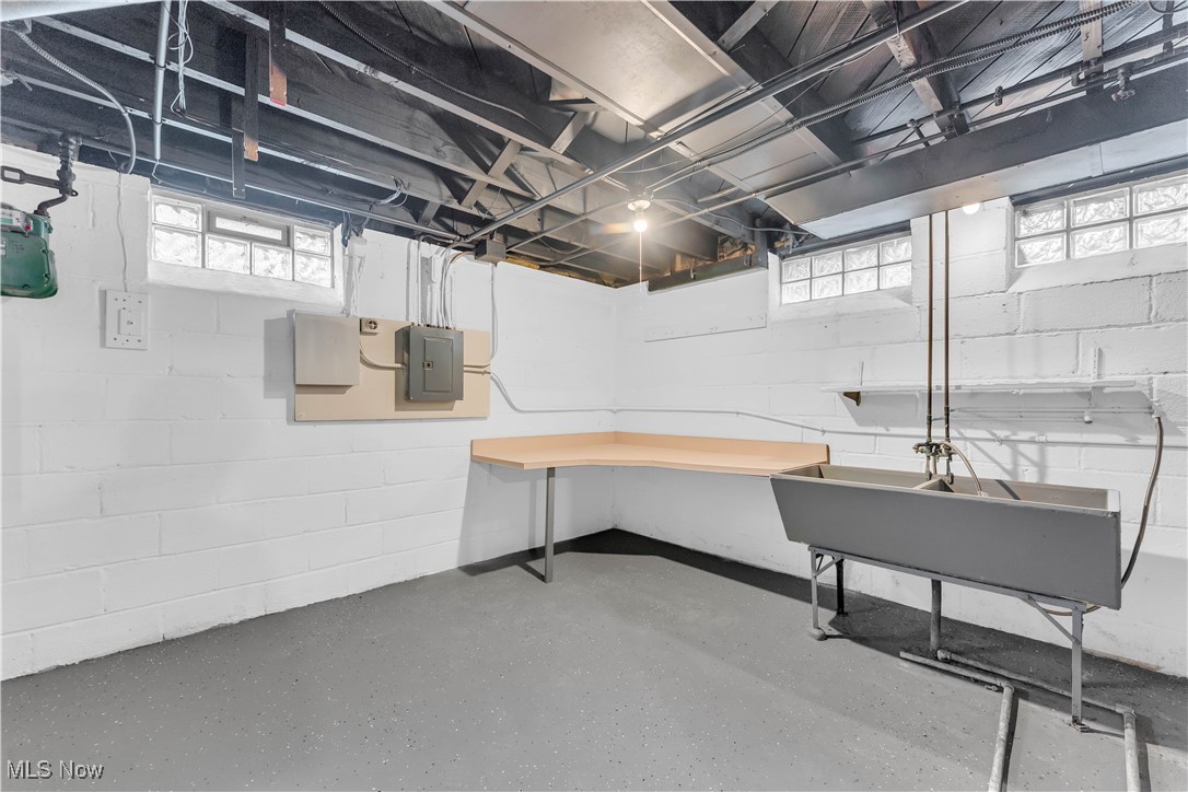 Euclid Colony Homes 02 - Residential