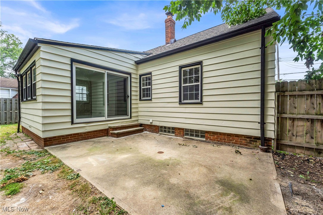 Euclid Colony Homes 02 - Residential