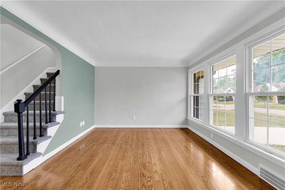 Euclid Colony Homes 02 - Residential