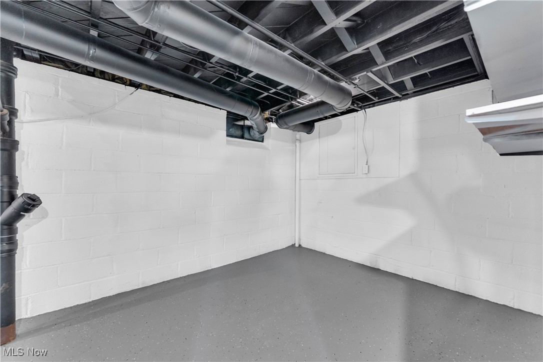 Euclid Colony Homes 02 - Residential