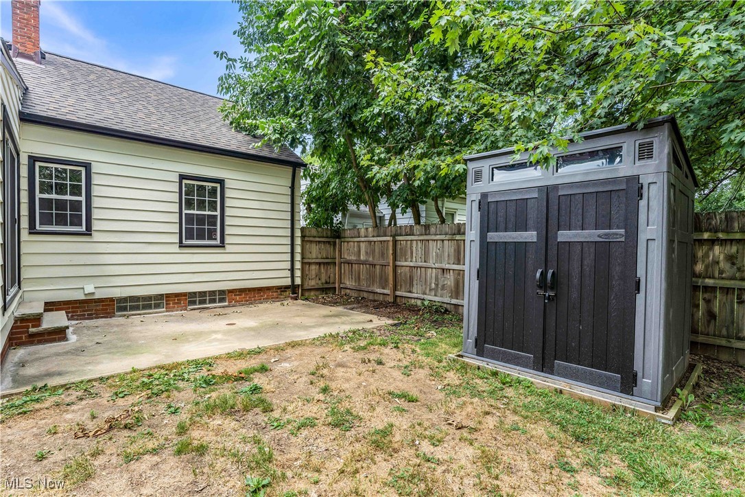 Euclid Colony Homes 02 - Residential