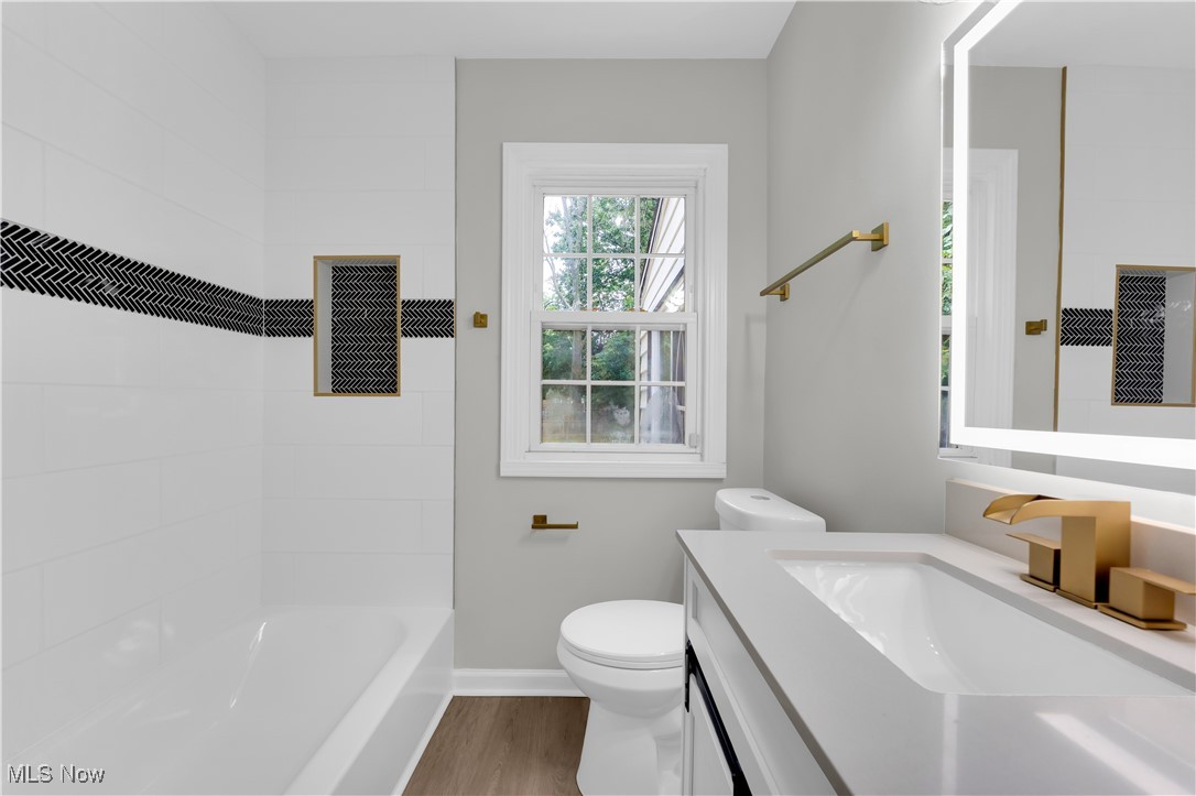 Euclid Colony Homes 02 - Residential