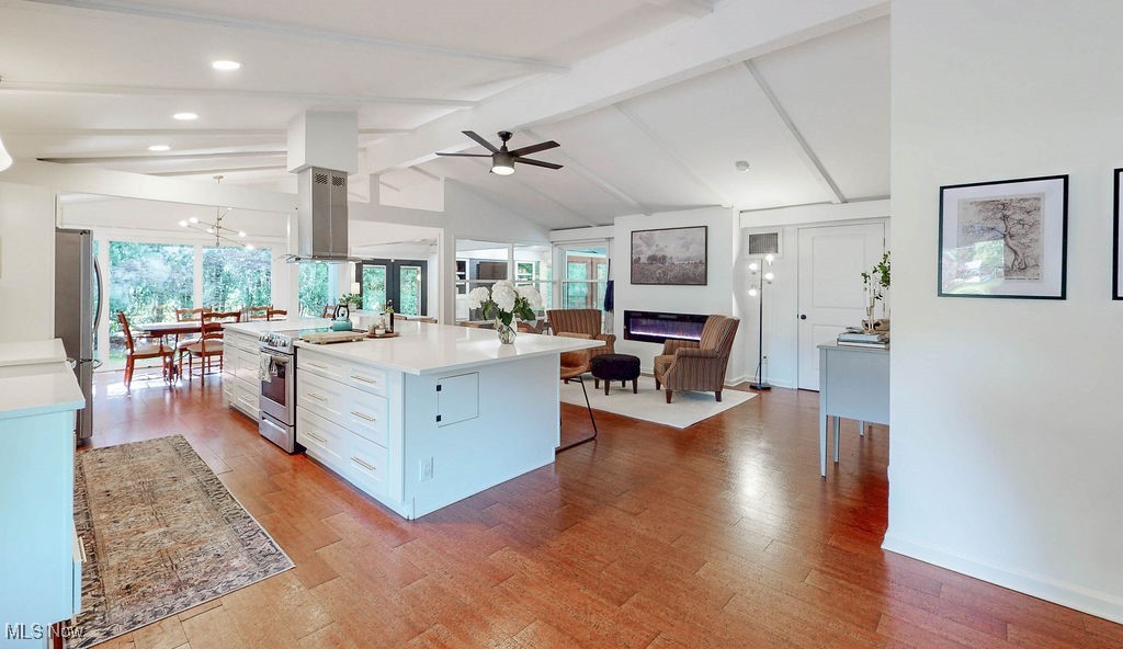 932 Bell Road
