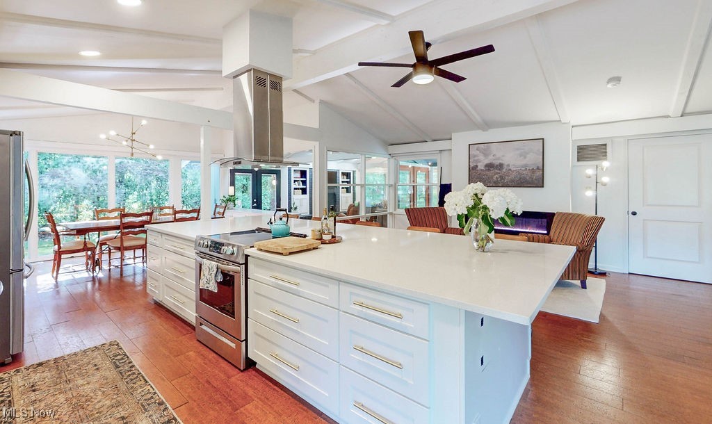 932 Bell Road