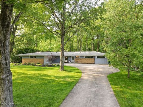 932 Bell Road Chagrin Falls OH 44022