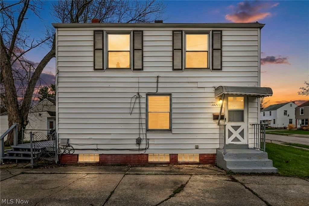 Photo of 14215 Tuckahoe Avenue, Cleveland, OH 44111 (MLS # 5185676)