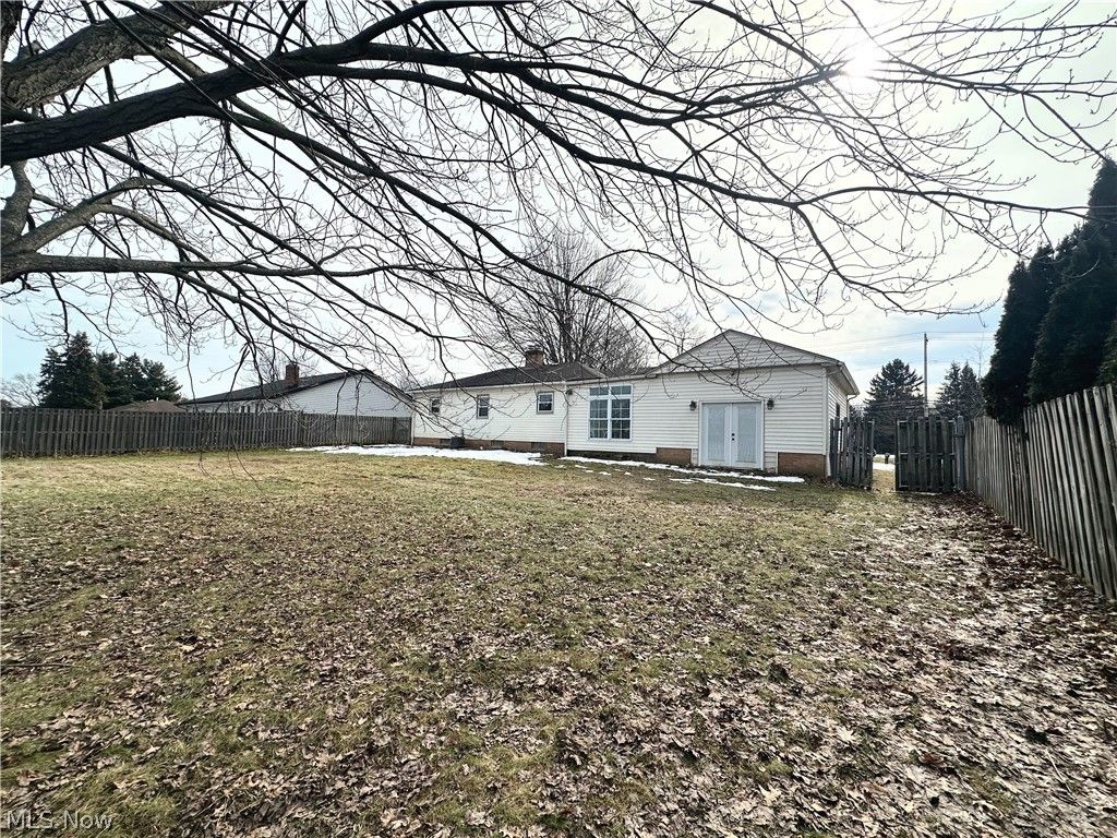 Photo of 13960 W Sprague, Middleburg Heights, OH 44130 (MLS # 5187701)