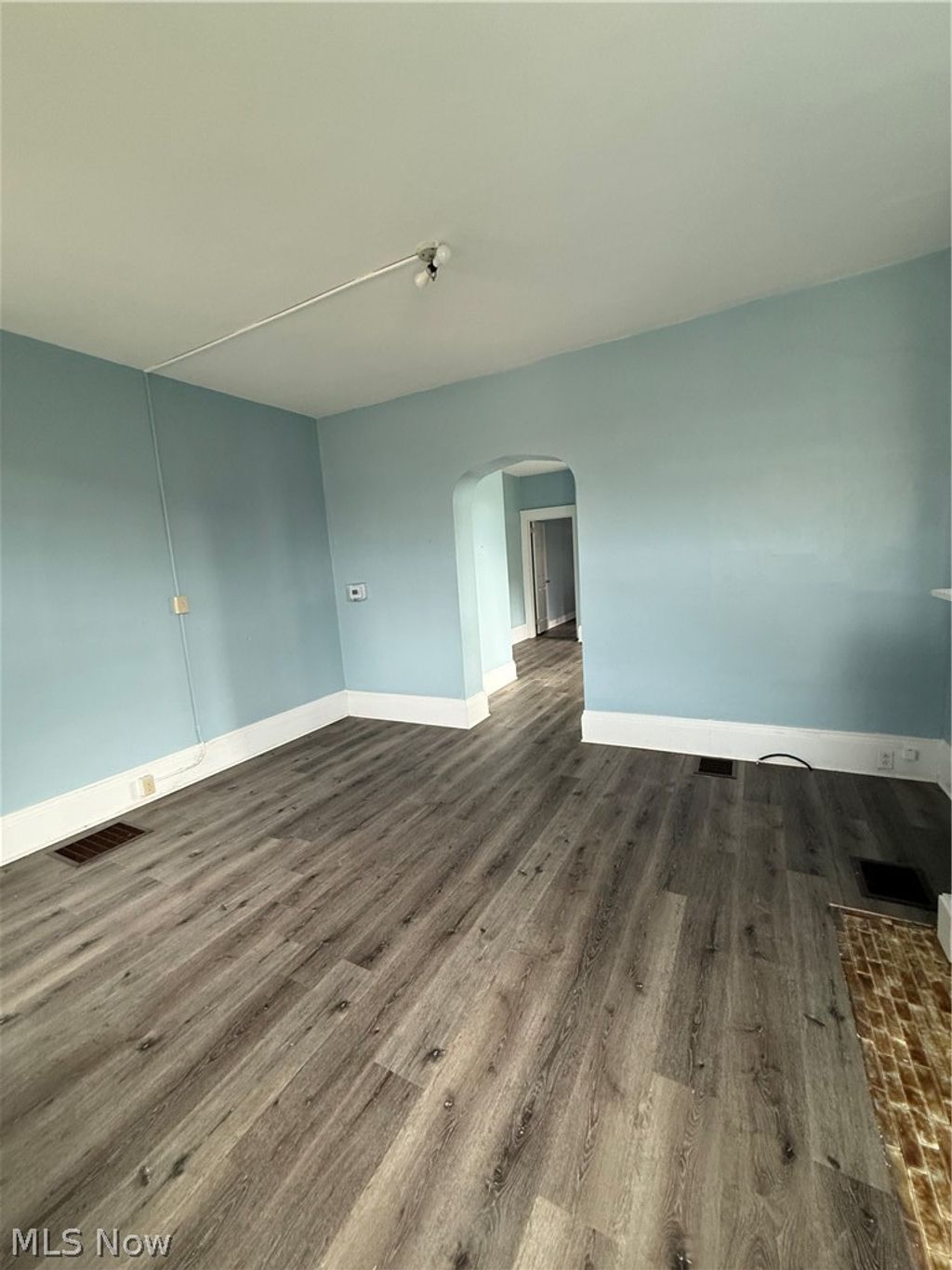 Photo of 732 Elberon Avenue, Zanesville, OH 43701 (MLS # 5198649)