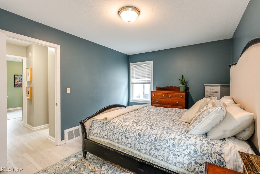 Lyndhurst, Ohio 44124, United States, 3 Bedrooms Bedrooms, ,1 BathroomBathrooms,Residential,Pending,110061