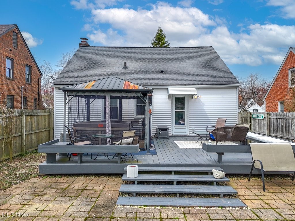 Lyndhurst, Ohio 44124, United States, 3 Bedrooms Bedrooms, ,1 BathroomBathrooms,Residential,Pending,110061