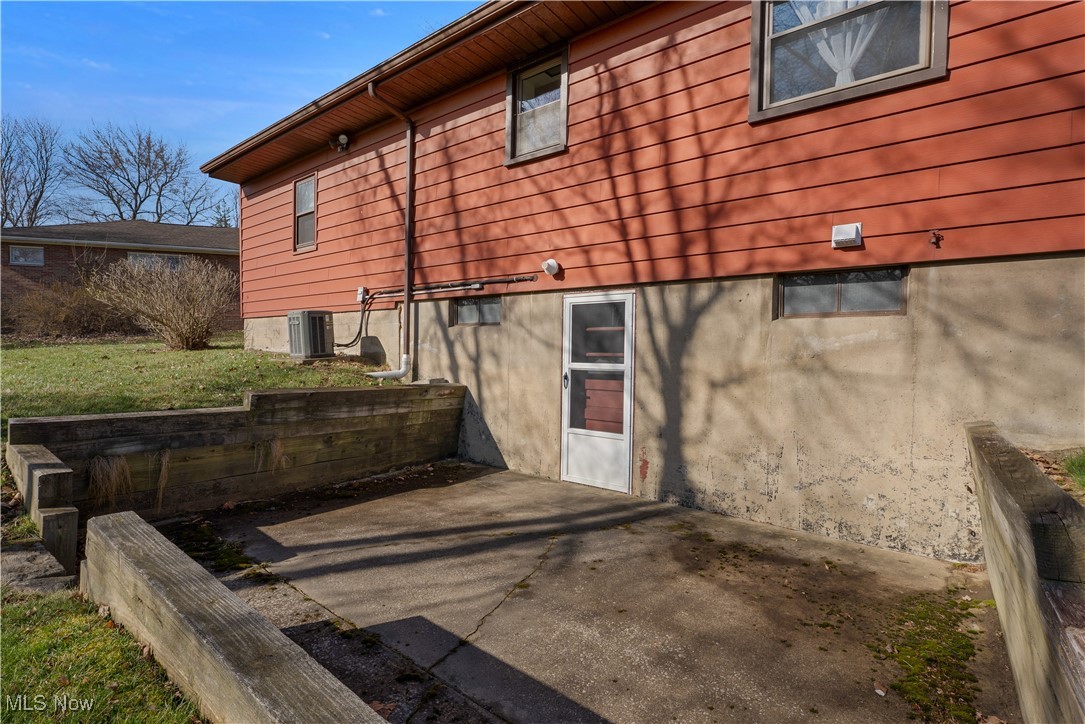 1097 Polley Drive, Youngstown, Ohio image 44