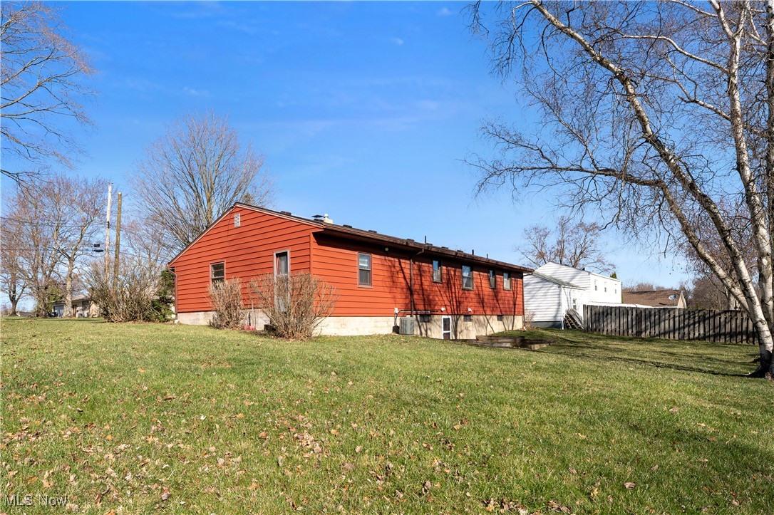 1097 Polley Drive, Youngstown, Ohio image 46