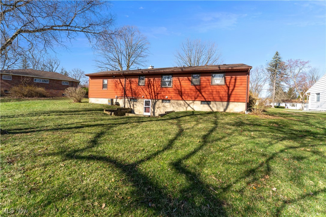 1097 Polley Drive, Youngstown, Ohio image 45