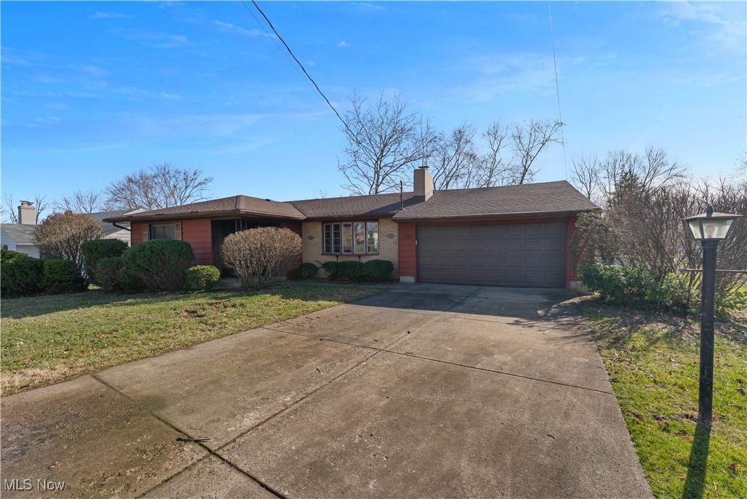 1097 Polley Drive, Youngstown, Ohio image 2