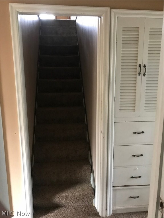 J M Bergolds - Residential