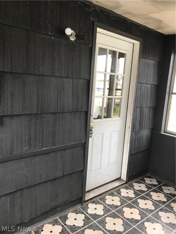 J M Bergolds - Residential