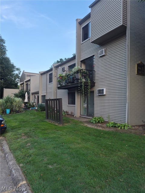 Condo For Sale - 38465 North Lane Ln #A103<br/> Willoughby, OH 44094