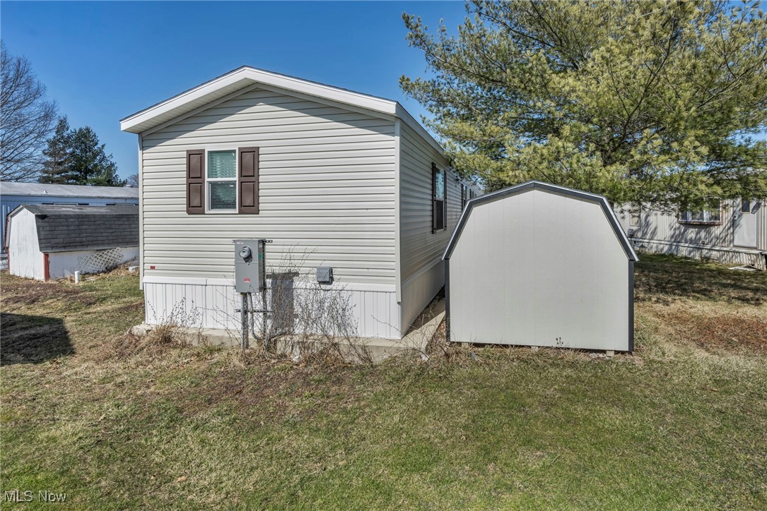 151 Virginia Avenue, Elyria, Ohio image 24