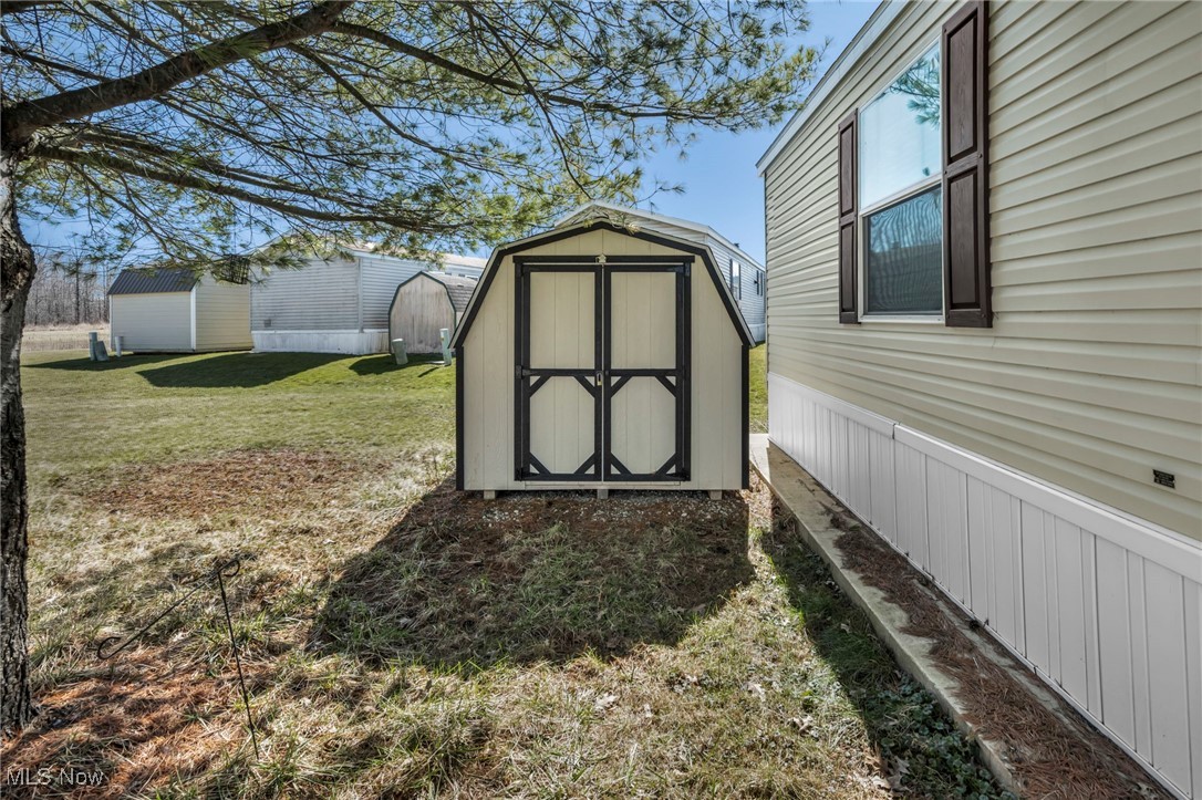 151 Virginia Avenue, Elyria, Ohio image 23