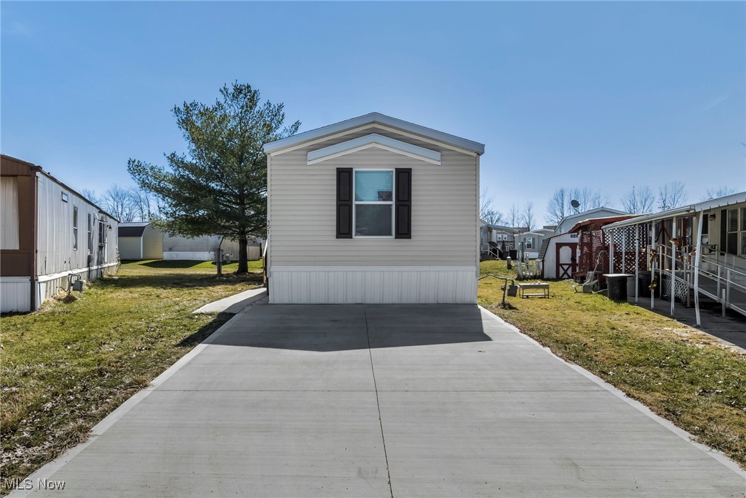 151 Virginia Avenue, Elyria, Ohio image 20