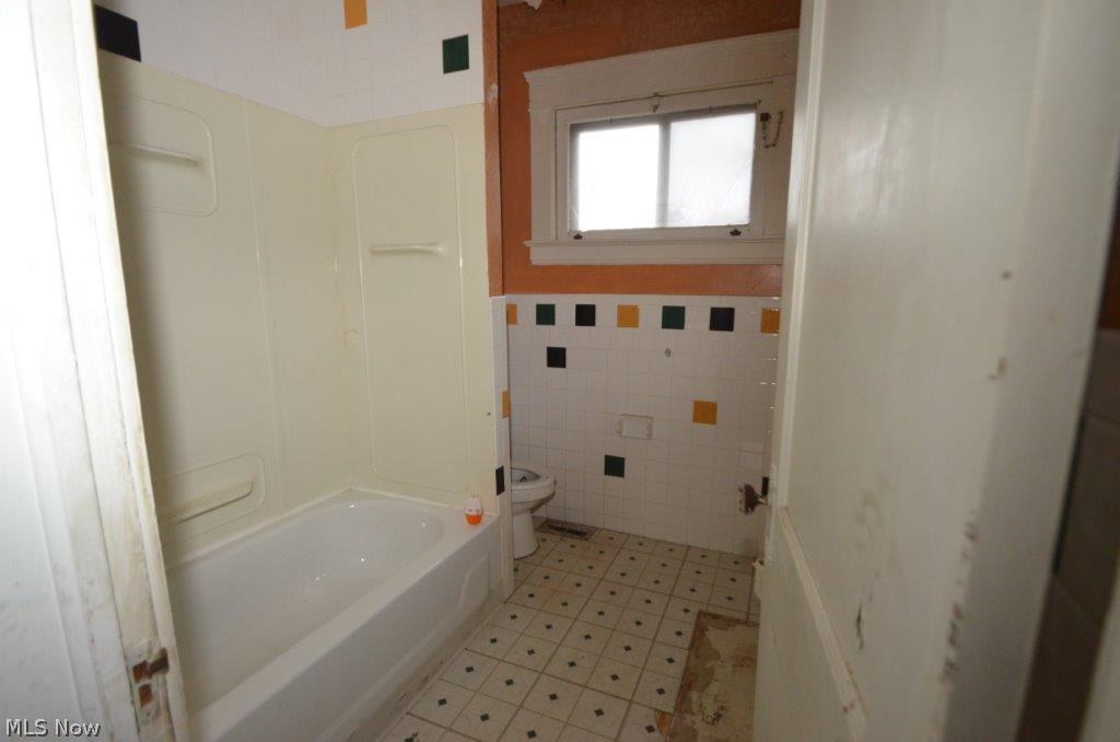 Gates & Bush - Residential Income