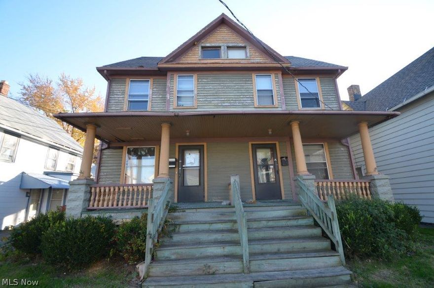 This is a side by side duplex which consists of 4 bedrooms and 2 baths.  This home also has an open porch located on the front.  Each unit is spacious and the basement is unfinished.  This location is close to easy highway access and close to popular attractions in the city.  Sold via online auction only.