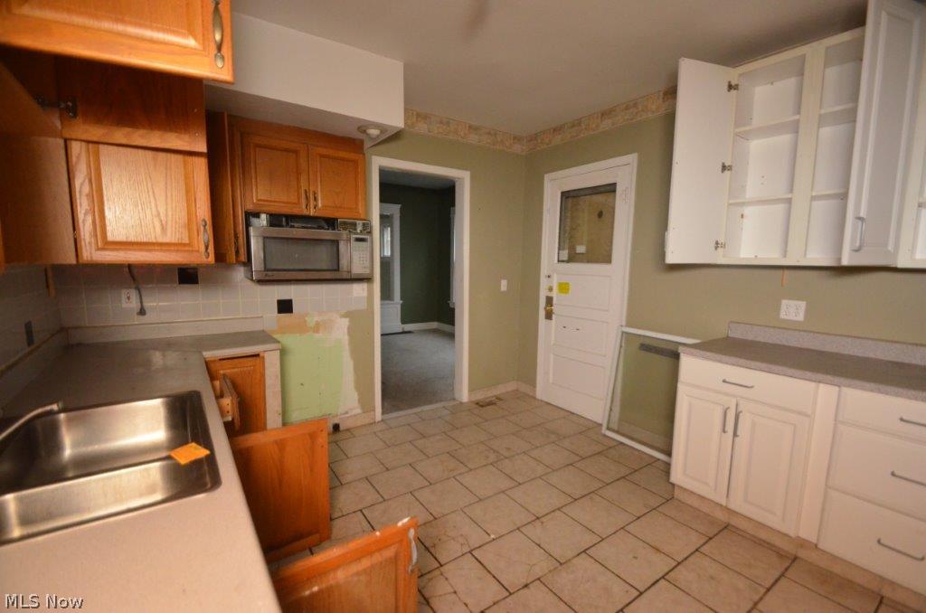 Gates & Bush - Residential Income