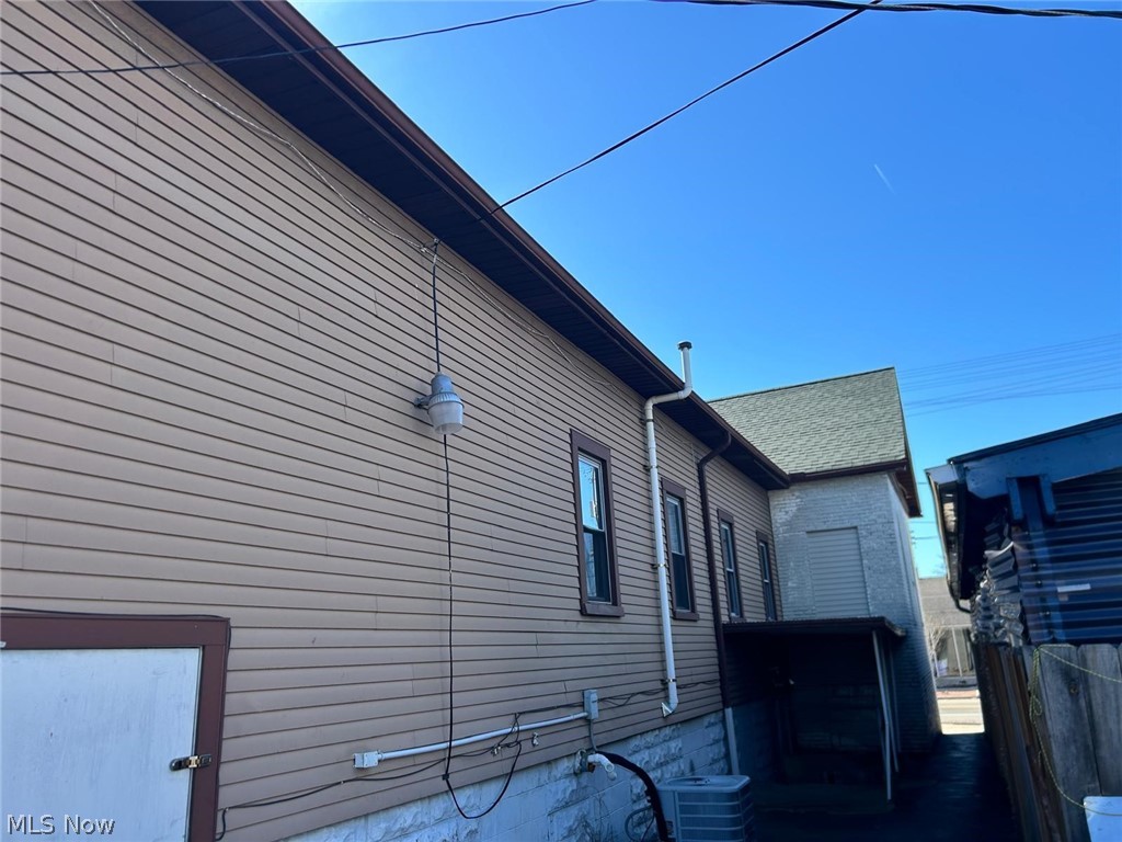 Lake Breeze - Commercial Sale