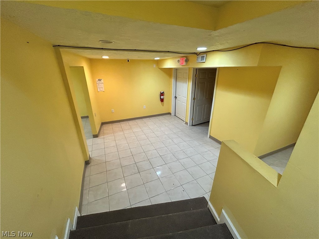 Lake Breeze - Commercial Sale