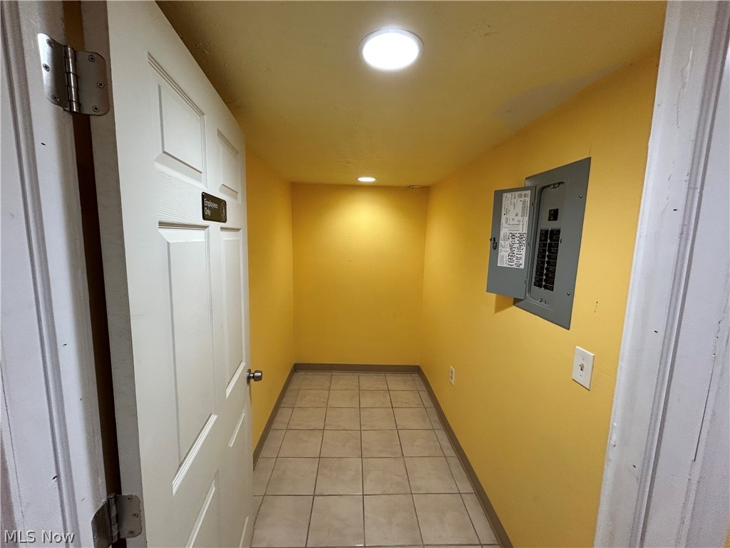 Lake Breeze - Commercial Sale