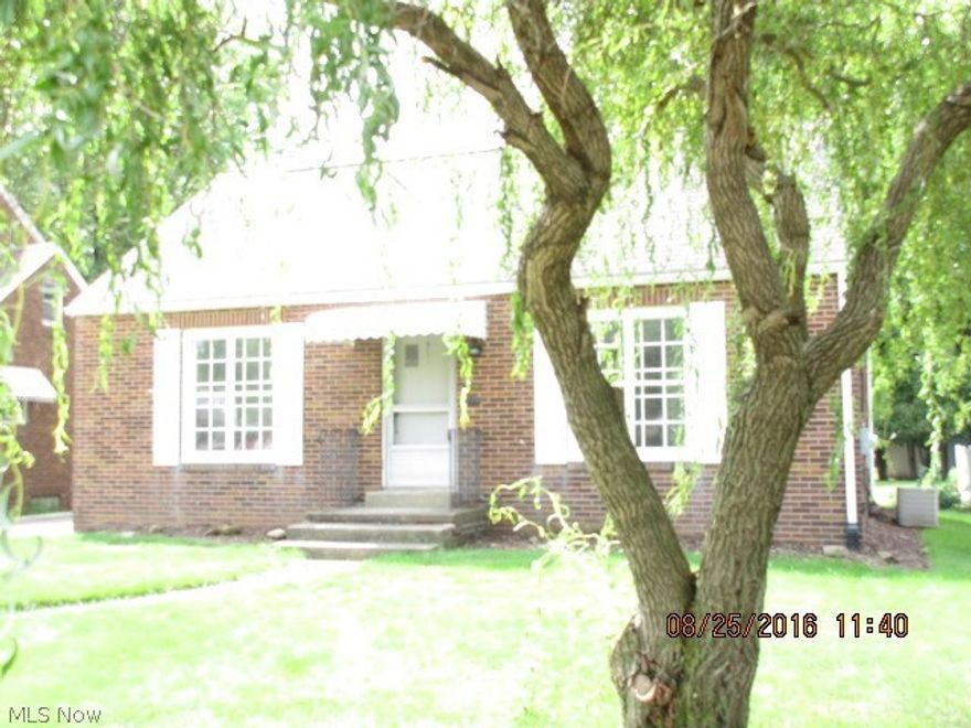 YOU'LL FEEL AT HOME When You See This All Brick, Like New Home! Brand New Kitchen Cupboards,,Counter,,Stainless Steel Appliances. Formal Dining Room,, Living Room,, Two Bedrooms On 1st Floor and 3rd On 2nd Level.  Brand New Bath,, New Plex Plumbing,, All New Flooring and Fresh Paint,, New Interior Doors,, LED Lighting,, New Furnace,, New HWT,, Garage With New Siding and Door,, New Outlet Receptacles & Switches. Large Lot In Town 194 Depth With Frontage In The Back On Ickes-Really Easy To Add Another Drive and Garage or Nice Yard For Pets. Home Qualifies For The Rural Development No Down Payment  Program. An Extremely Attractive Buy For Only $117,000, Take Time To See The Best Buy In Town!!!!!