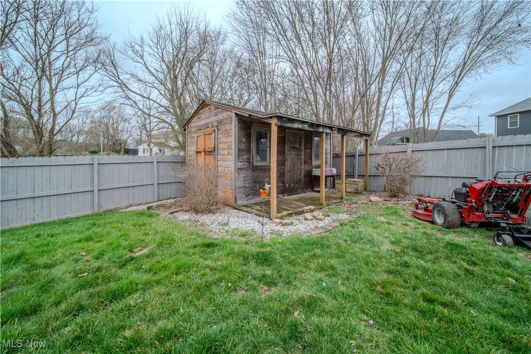 1833 Wood Creek Circle, Massillon, Ohio image 11