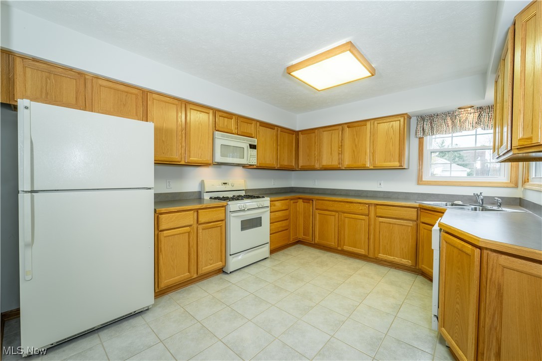 Woodbury Condo - Residential