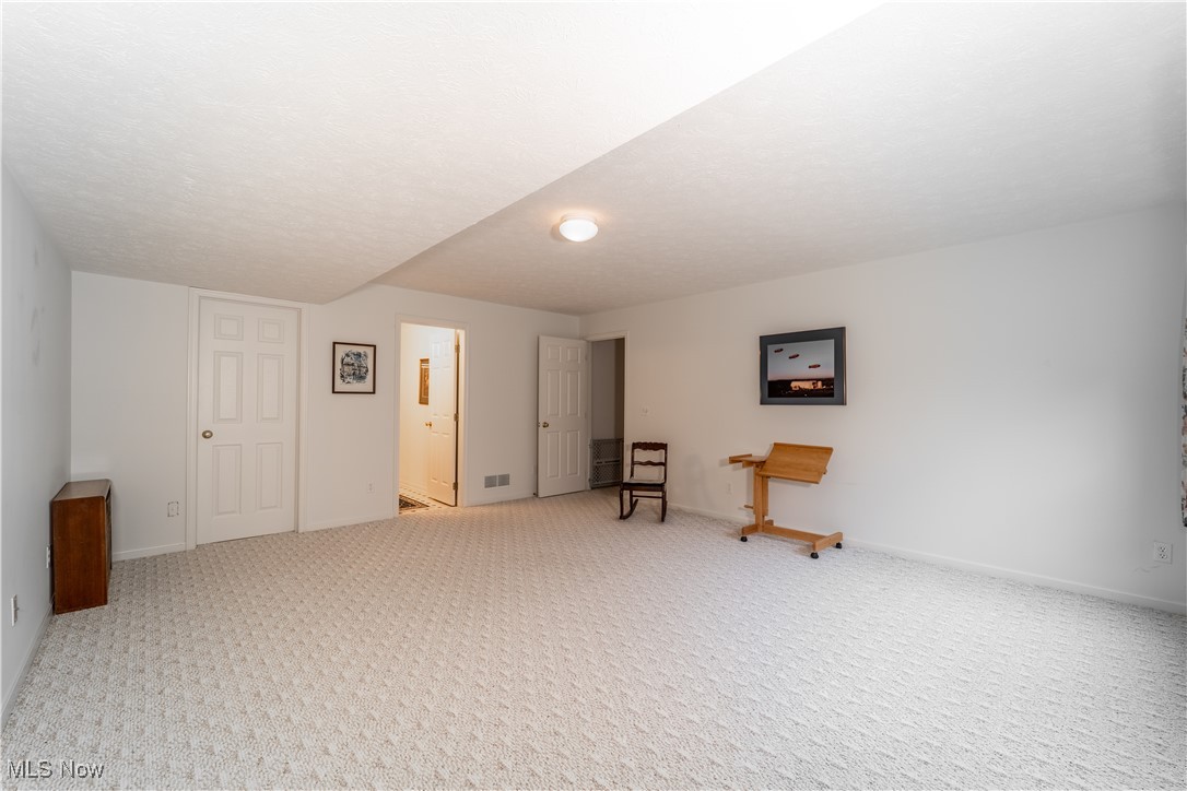 Woodbury Condo - Residential