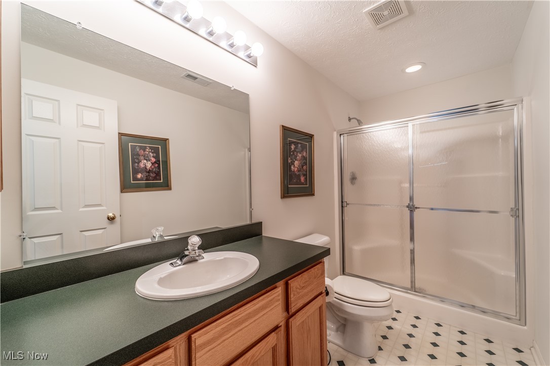 Woodbury Condo - Residential